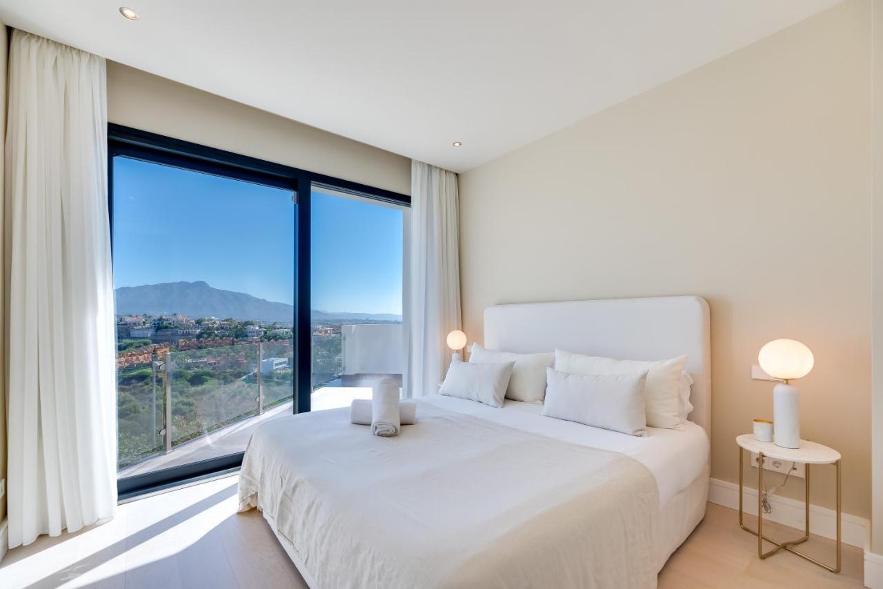 Vacation Marbella I Villa Paraiso The View, Infinity Heated Pool, Sea View, 24-7 Security, Golf Courses Estepona Exterior foto